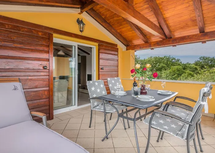 Appartement In Mit Grosser Terrasse By Interhome Soline (Krk)