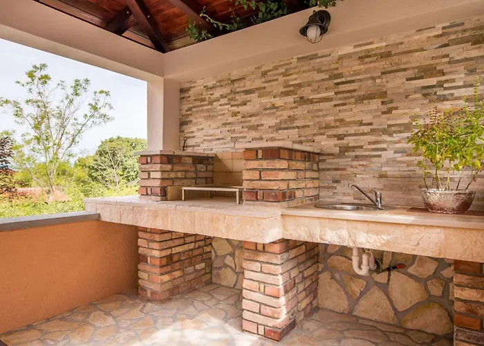 Apartman In Mit Grosser Terrasse By Interhome Soline (Krk)