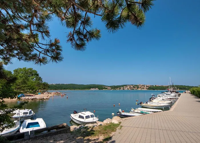 In Mit Grosser Terrasse By Interhome *